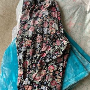 Forever 21 Floral Leggings